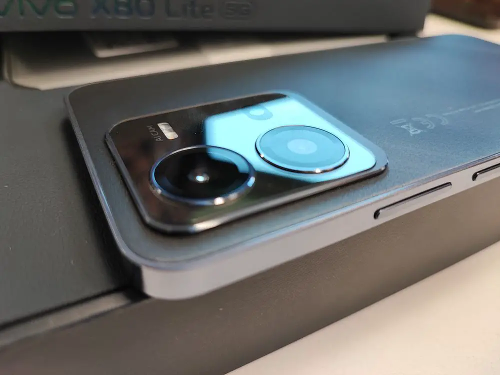 Das vivo X80 Lite ist offiziell: Es ändert die Farbe und seine Selfie-Kamera wird Sie überraschen 3