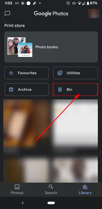 Screenshot von einem Android-Handy mit Google-Fotos und einem rot markierten Papierkorb-Symbol
